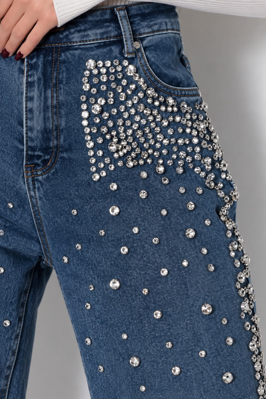 JEANS DE PIEDRAS ASIMÉTRICO