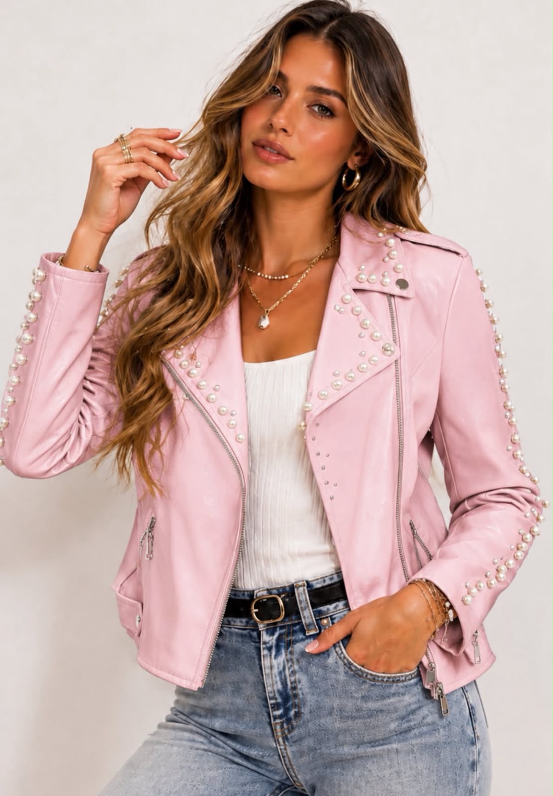 CHAQUETA ECOCUERO CON PERLAS